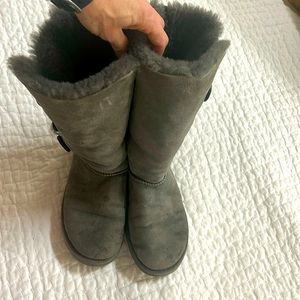 Women’s Uggs - purchased at Nordstrom. Good used condition. Size 7